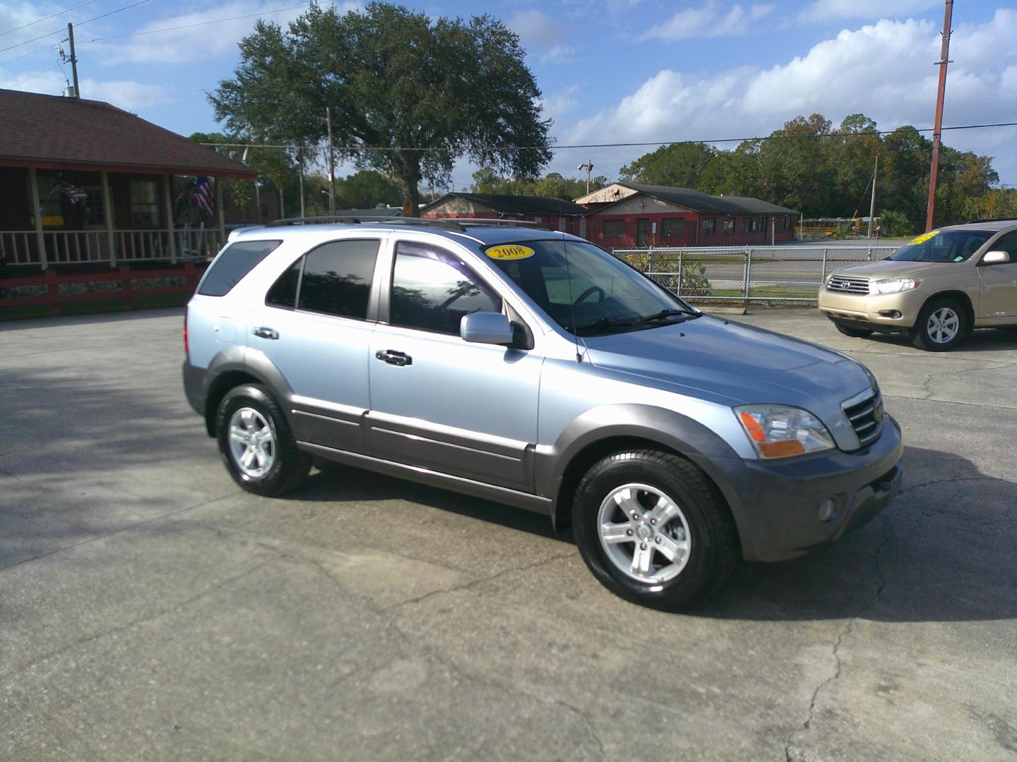 2008 SILVER KIA SORENTO EX; LX (KNDJD736385) , located at 10405 Abercorn Street, Savannah, GA, 31419, (912) 921-8965, 31.988262, -81.131760 - Photo#2